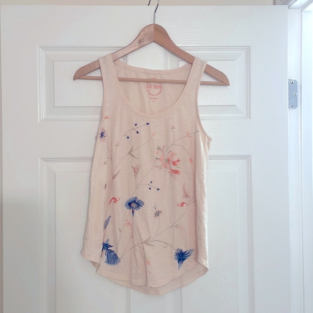 4/$20 Lucky Brand floral embroidery sleeveless top